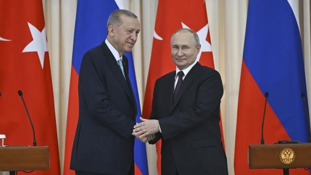 Putindən yerli valyuta açıqlaması: Qətiyyətimizi təqdim etdik 