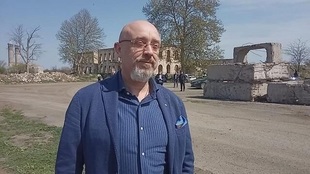 Reznikov buna görə işdən çıxarılıb 