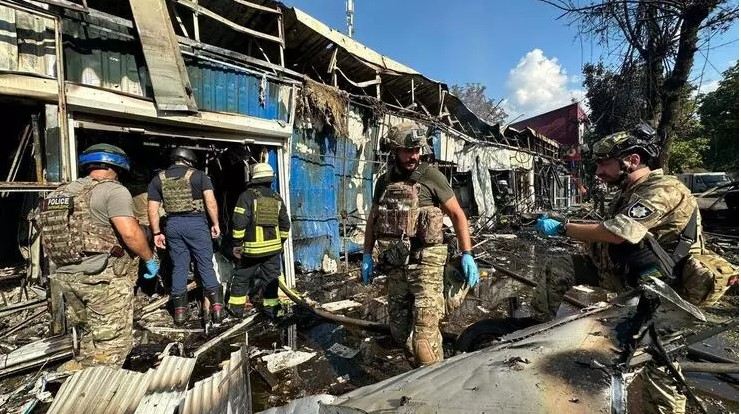 Ukraynanın Kostantinivka şəhərinə raket hücumu -16 ölü: Zelenski üsyan etdi