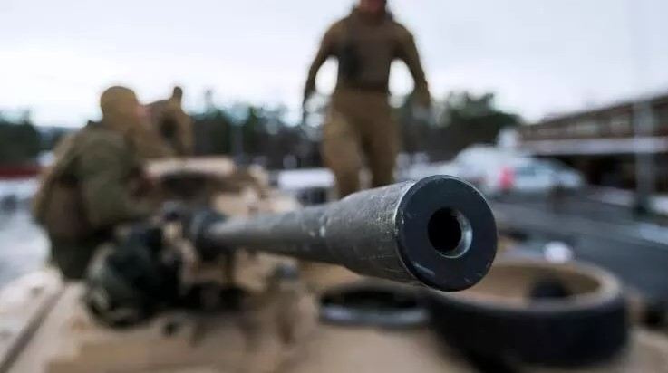 ABŞ-dan Ukraynaya mübahisəli döyüş sursatları - tükənmiş urandan tank mərmiləri 