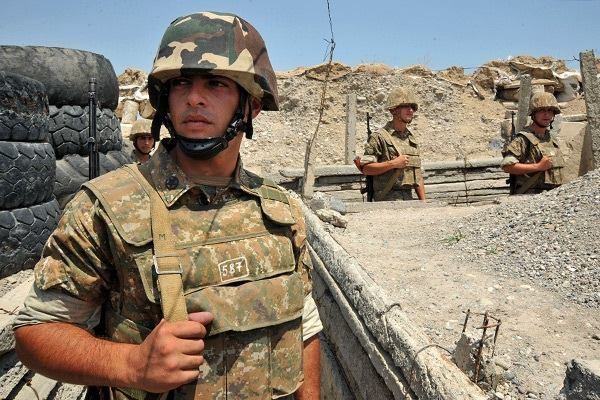 İrəvan qoşun yığır: Hansı istiqamətdən hücum edəcəklər? 