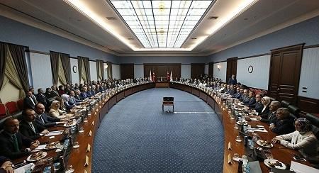 AKP-nin İdarə Heyəti toplandı 