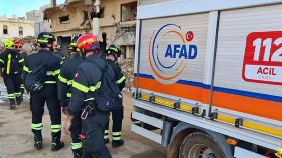 Türkiyədən kömək əli!  Liviyaya 4 min ton yardım göndərildi 
