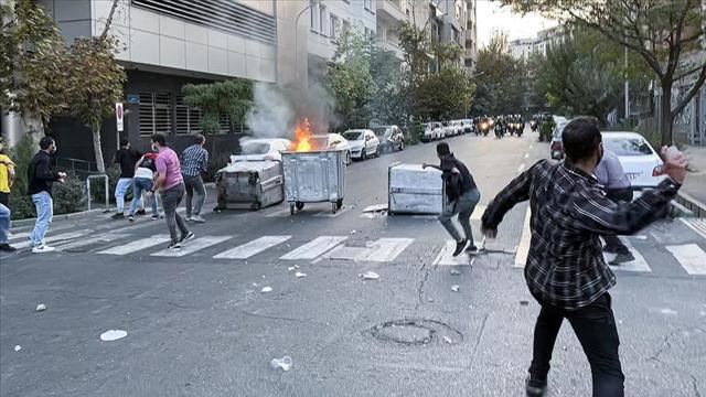 Məhsa Əmininin ölüm ildönümündə 260-dan çox adam saxlanılıb 