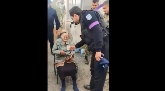 Polisimiz erməni qadına kömək etdi - Video 
