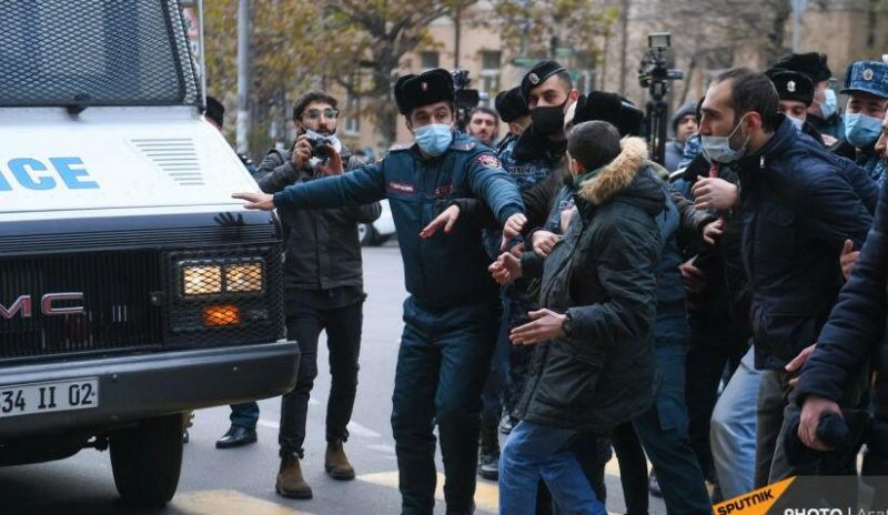 İrəvanda aksiya davam edir: 56 nəfər saxlanıldı 