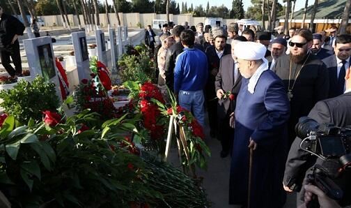 Dini konfessiyaların rəhbərləri Şəhidlər xiyabanında - Foto 