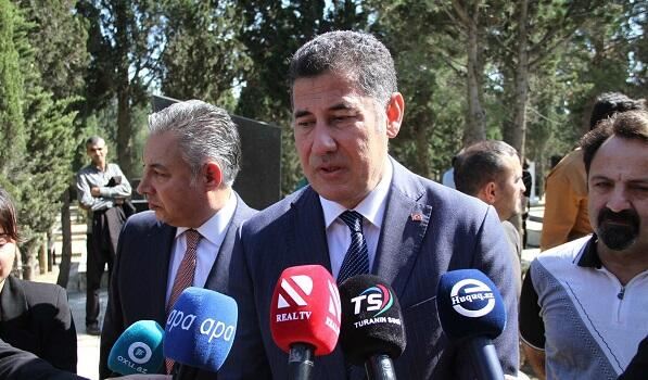 Qənirə Paşayeva bu mübarizədə mənim əsgər yoldaşım idi 