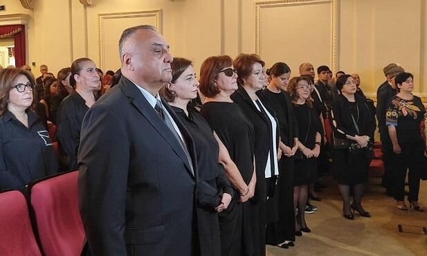 Eldar Mahmudov Əhmədovun vida mərasiminə niyə gəldi? 