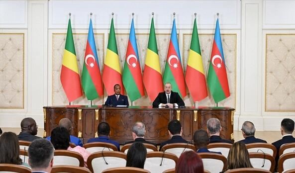 Prezidentlər mətbuata bəyanatlarla çıxış etdilər 