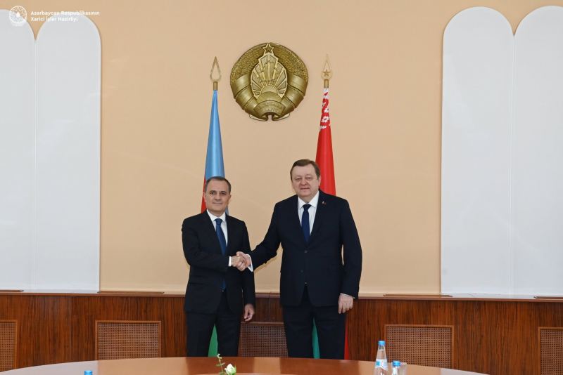 Ceyhun Bayramov belaruslu həmkarı ilə görüşdü  