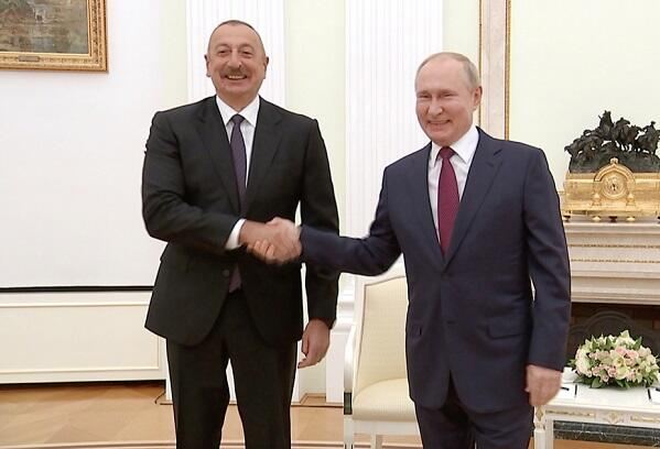 Bu, Putinin Əliyevə böyük jesti idi - Kalaşnikov 