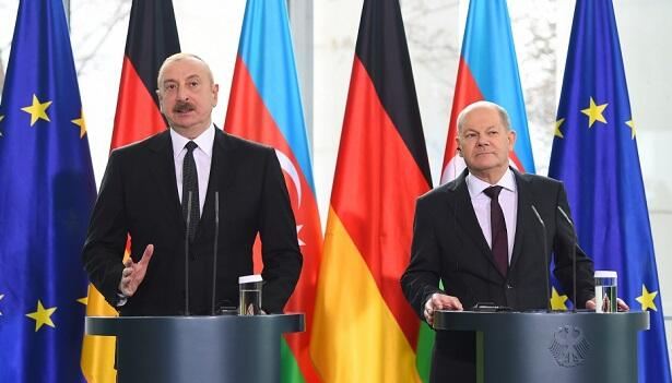 Fransa vasitəçi statusunu itirdi: Berlin onu əvəz etməyə çalışır... 