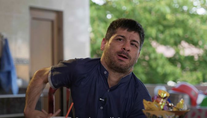 Hər situasiyada \"Problem yoxdur\" deməyin sirri: Əli və anası bunu necə bacardı?