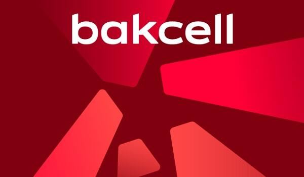 “Bakcell” debet kartını təqdim edir 
