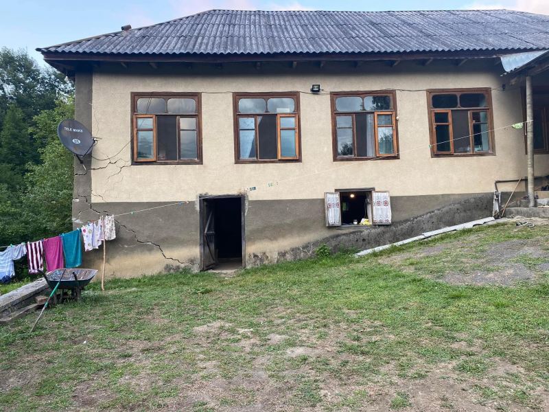 Lerikdə şəhid ailəsinin evi qəzalı vəziyyətdə: \"Türkiyədə işini atıb müharibəyə könüllü gəlmişdi...\"