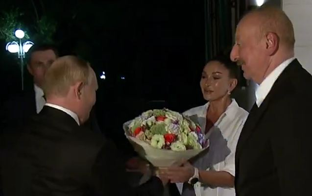 Prezident və xanımı evlərində Putini belə qarşıladı - Video 