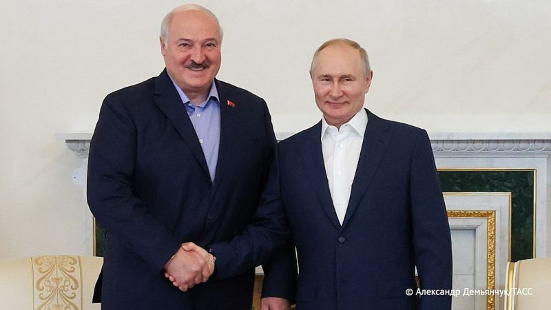 Putin Lukaşenkonu təbrik etdi 