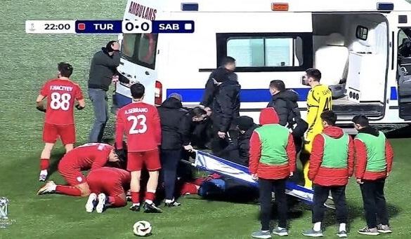 Azərbaycan Kubokunun oyunu zamanı futbolçunun ayağı sındı 