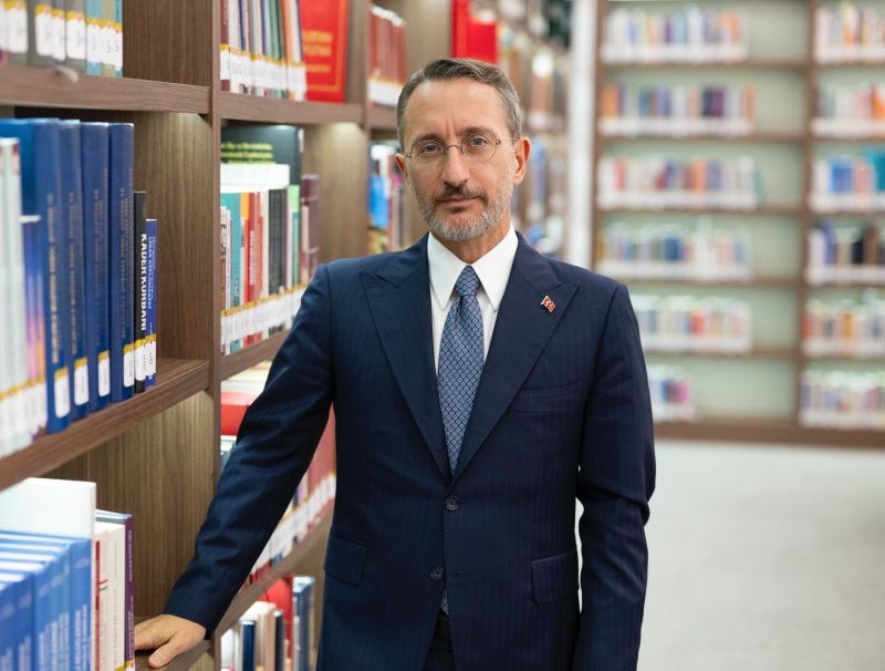 \"Rəqəmsal dövrdə həqiqət uğrunda mübarizə\" - Fahrettin Altunun məqaləsi 