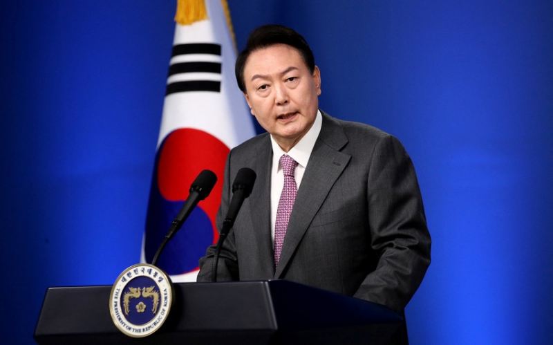 Məhkəmə Koreya prezidenti barəsində həbs qərarı çıxarıb 