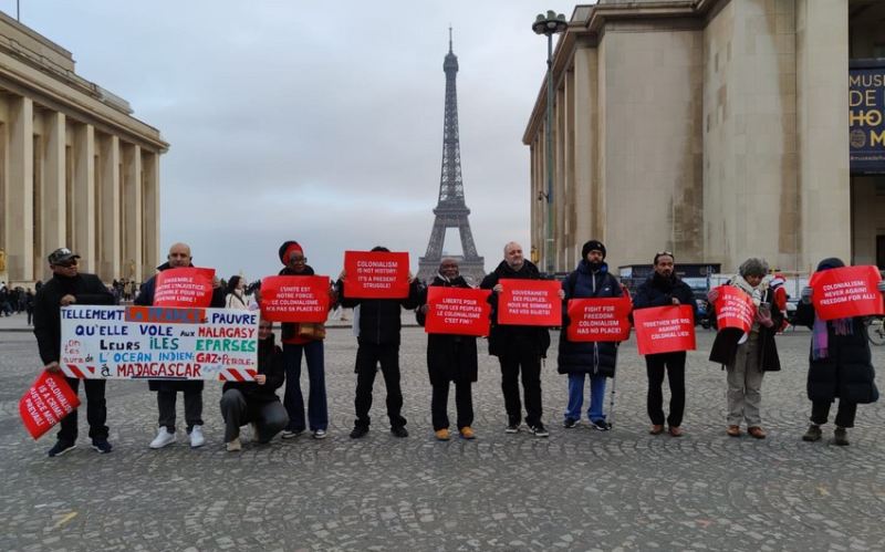 Parisdə Fransanın müstəmləkəçilik siyasətinə qarşı aksiya keçirilib 
