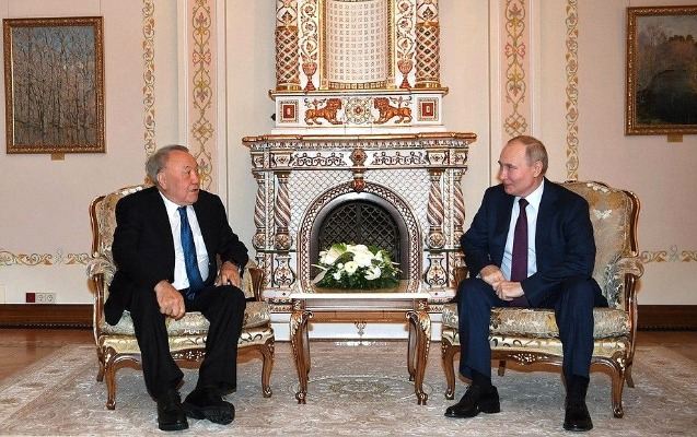 Putin Nazarbayevlə görüşdü 