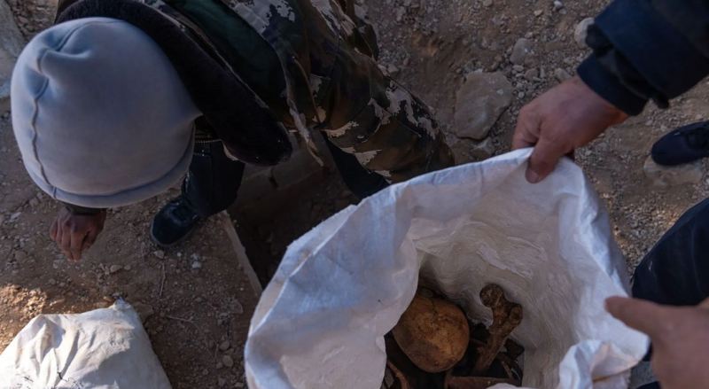 Şam yaxınlığında yeni kütləvi məzarlıq aşkarlandı