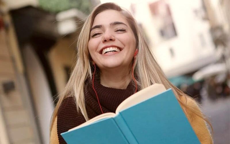 Bu tələbələrin təhsil krediti bağışlandı 