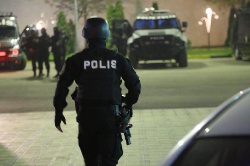 Bu nazirlikdə əməliyyat keçirilir: saxlanılanlar var 