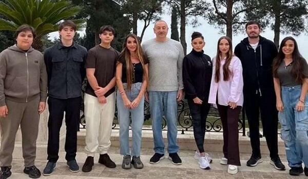 Prezidentin ad günündə ailə - Fotosu 