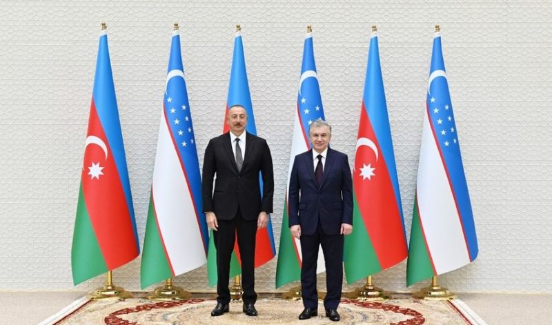 Şavkat Mirziyoyev Prezident İlham Əliyevə zəng etdi 