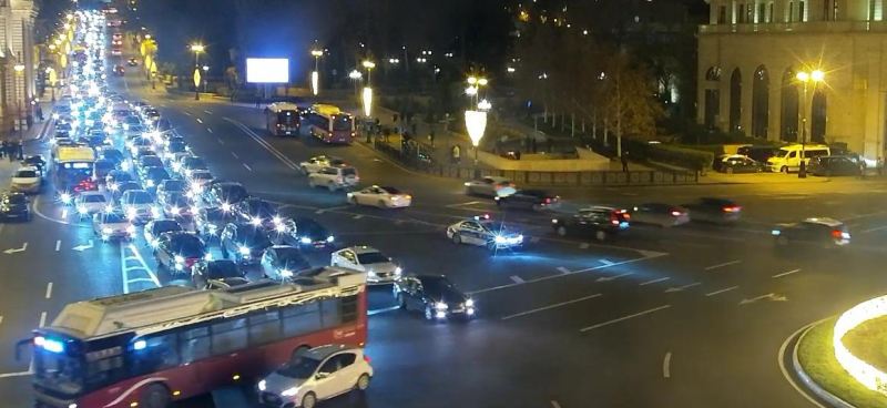 Yolların çoxunda sıxlıq var - Fotolar 