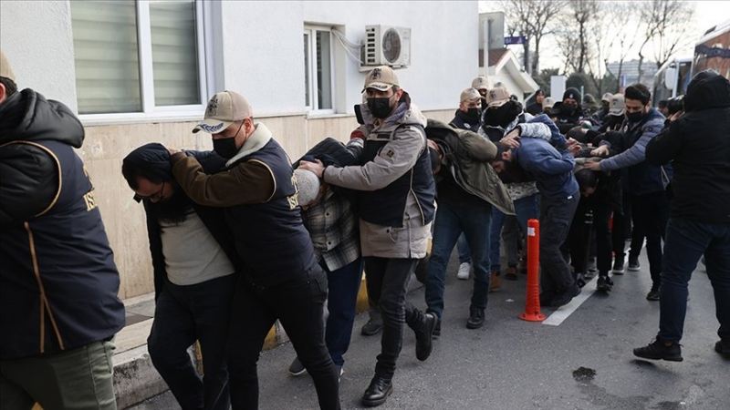 İstanbulda kilsəyə hücumda şübhəli bilinən 17 İŞİD üzvü saxlanıldı 
