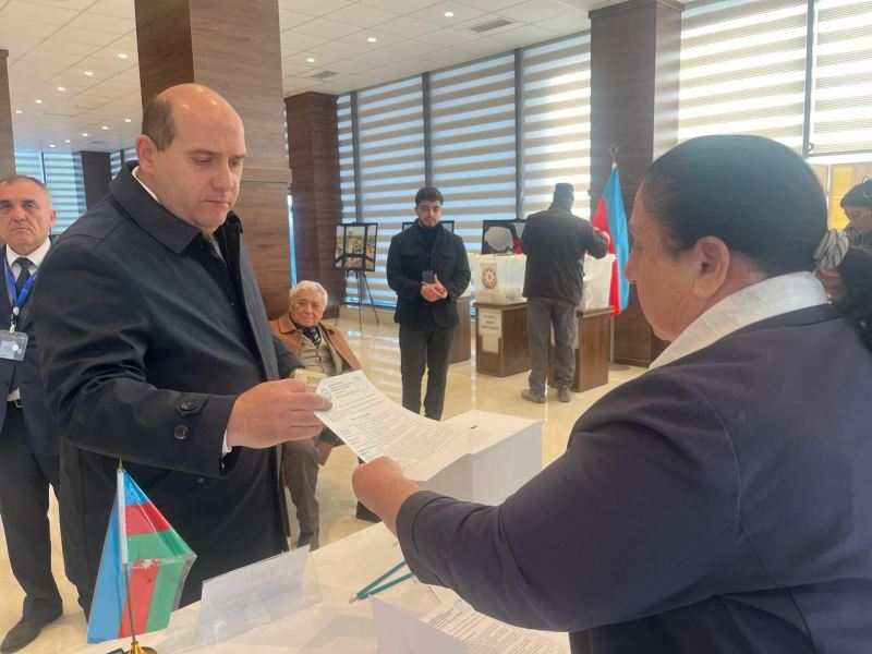 Prezidentin xüsusi nümayəndəsi səs verdi 