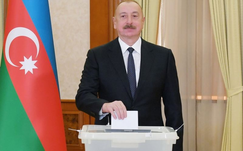 Prezidentliyə namizədlərin səs faizi dəyişdi 