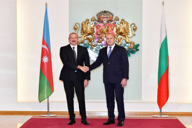 Rumen Radev Prezident İlham Əliyevi təbrik etdi 