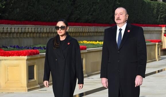 İlham Əliyev Şəhidlər xiyabanını ziyarət etdi 