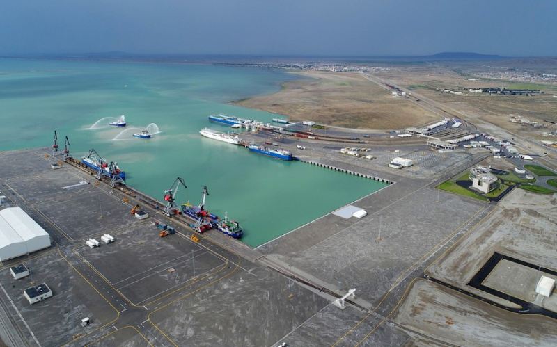 Dəniz limanları haqqında qanun qəbul edilib 