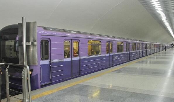 Metrodan istifadə edənlərin sayı azalıb 