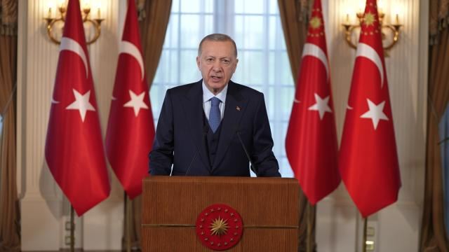 Ərdoğan: Diplomatiya və dialoqa şans verilməlidir 