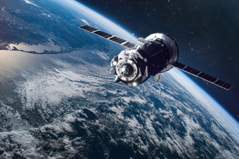 \"SpaceX\" şirkəti \"Starlink\" İnternet peyklərinin yeni partiyasını orbitə çıxarıb 