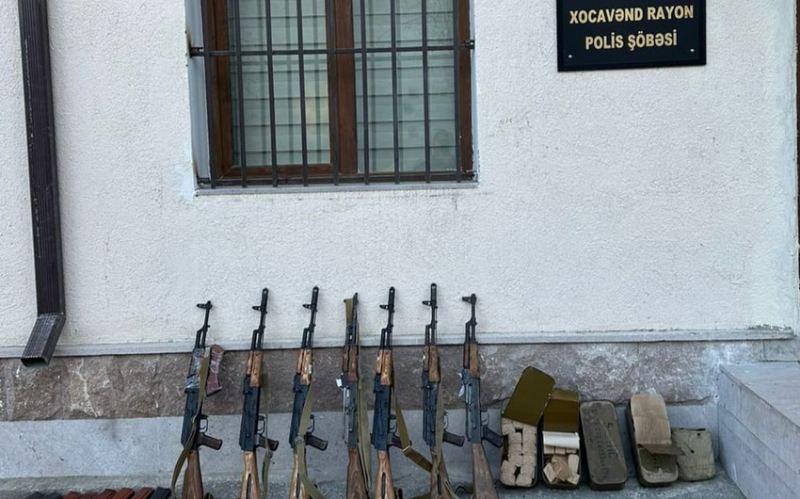 Xocavənddə 7 avtomat, 2 qumbara tapılıb 