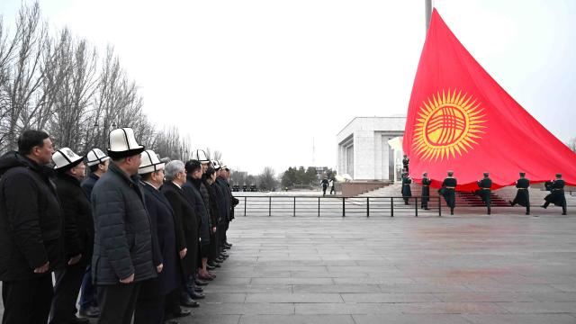 Qırğızıstanın yeni bayrağı 