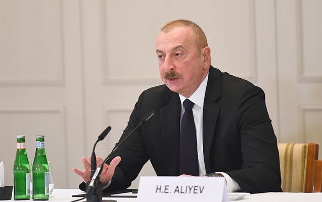 Prezidentlərin geniş tərkibdə görüşü oldu 