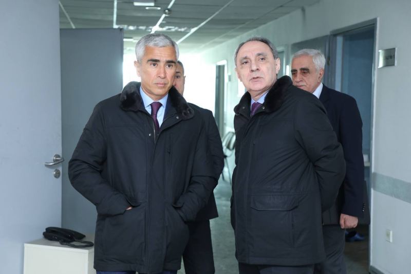 Rəsmilər Respublika Perinatal Mərkəzində- FOTO