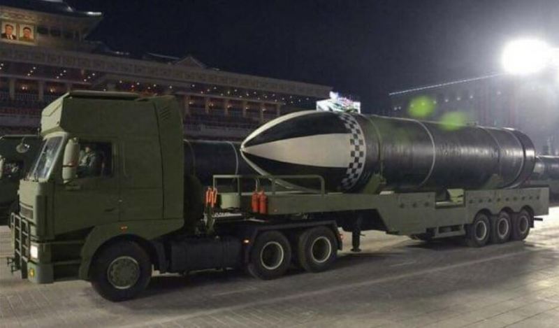 Şimali Koreya ballistik raket atdı 