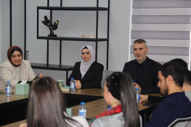 Hacı Şahindən bəhs edən \"Kostyumlu övliya\" kitabının oxucularla müzakirəsi baş tutub - FOTOLAR
