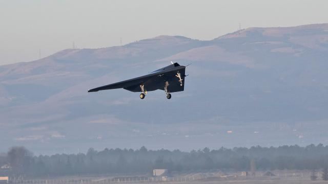 ANKA-3 almanları təəccübləndirdi: Türkiyə pilotsuz uçuş aparatlarına güvənir 