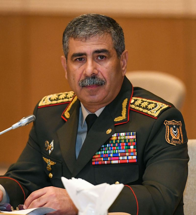 Zakir Həsənov Qırğızıstan müdafiə nazirinə başsağlığı verdi 